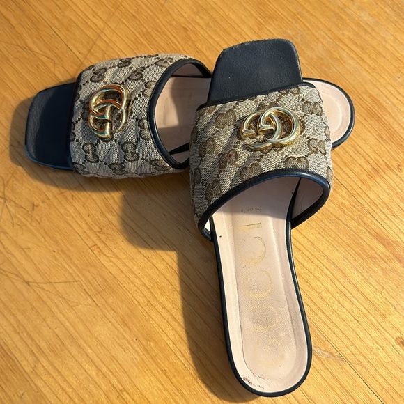 Gucci Slides - Picture 3 of 4